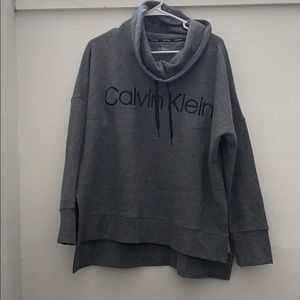 Cabin Klein women’s oversized sweatshirt